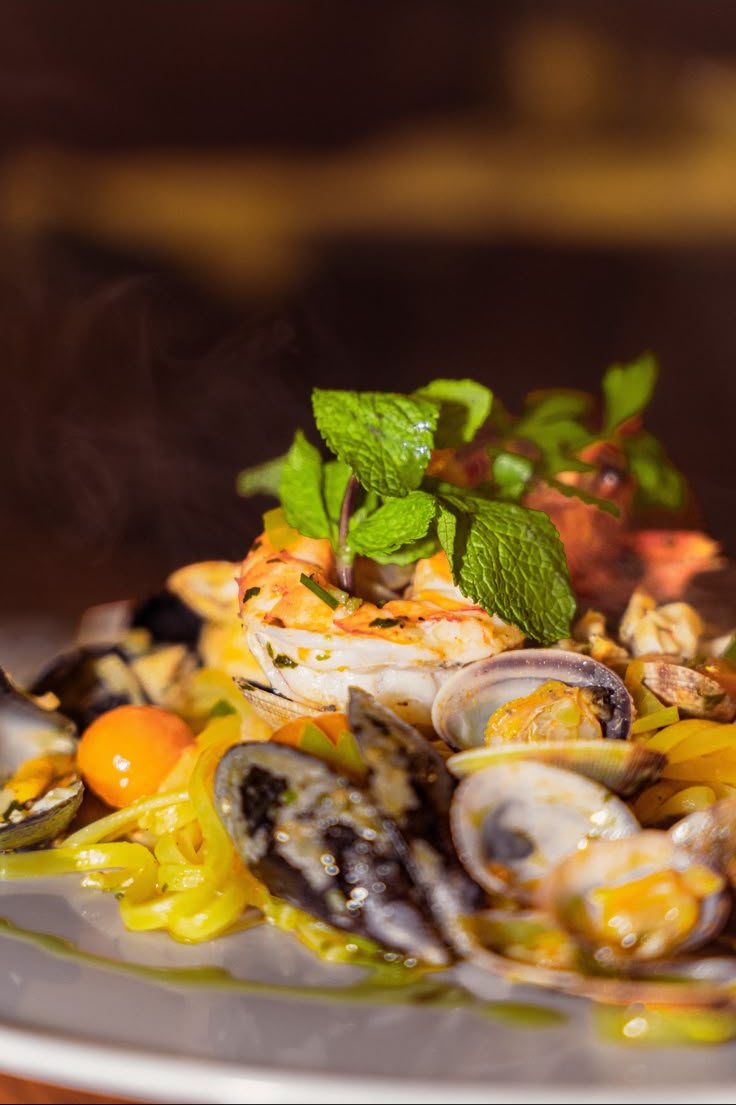 Linguine met scampi en schelpdieren bij Italia Oggi Amsterdam